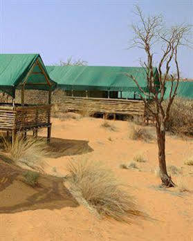 Suricate Tented Lodge Mariental Buitenkant foto